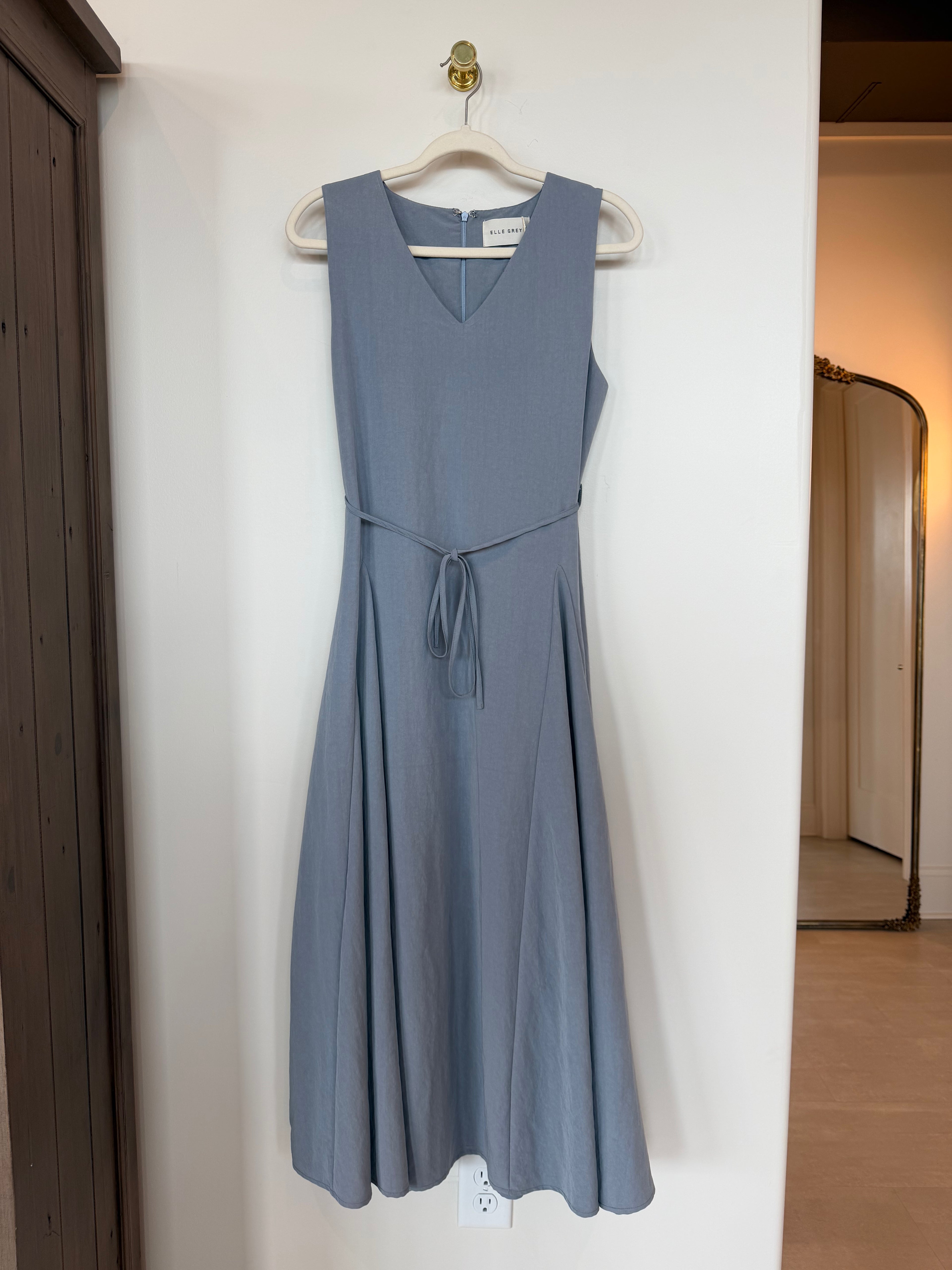 Sleeveless V-Neck Midi Dress with Tie Waist