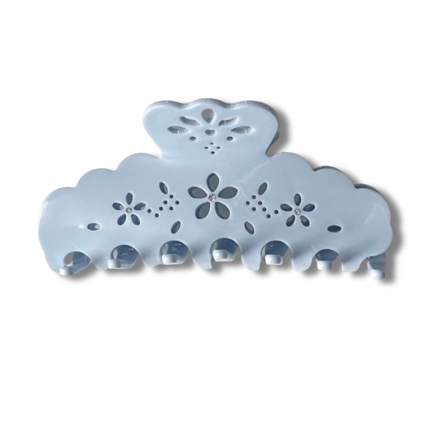 Eyelet Claw Clip
