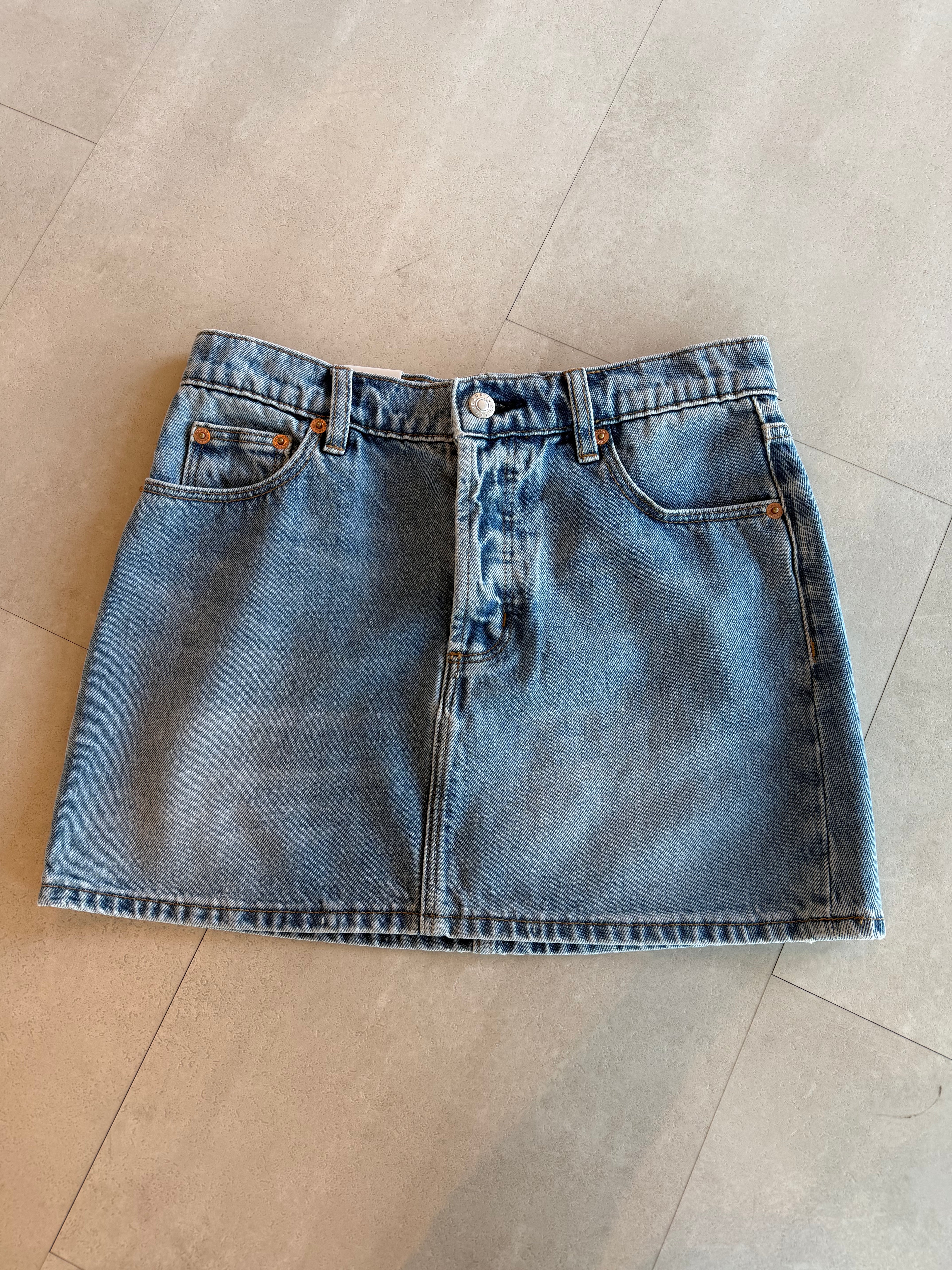 90s Relaxed Mini Skirt